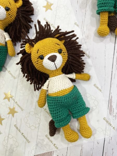 Lion Amigurumi Bebek