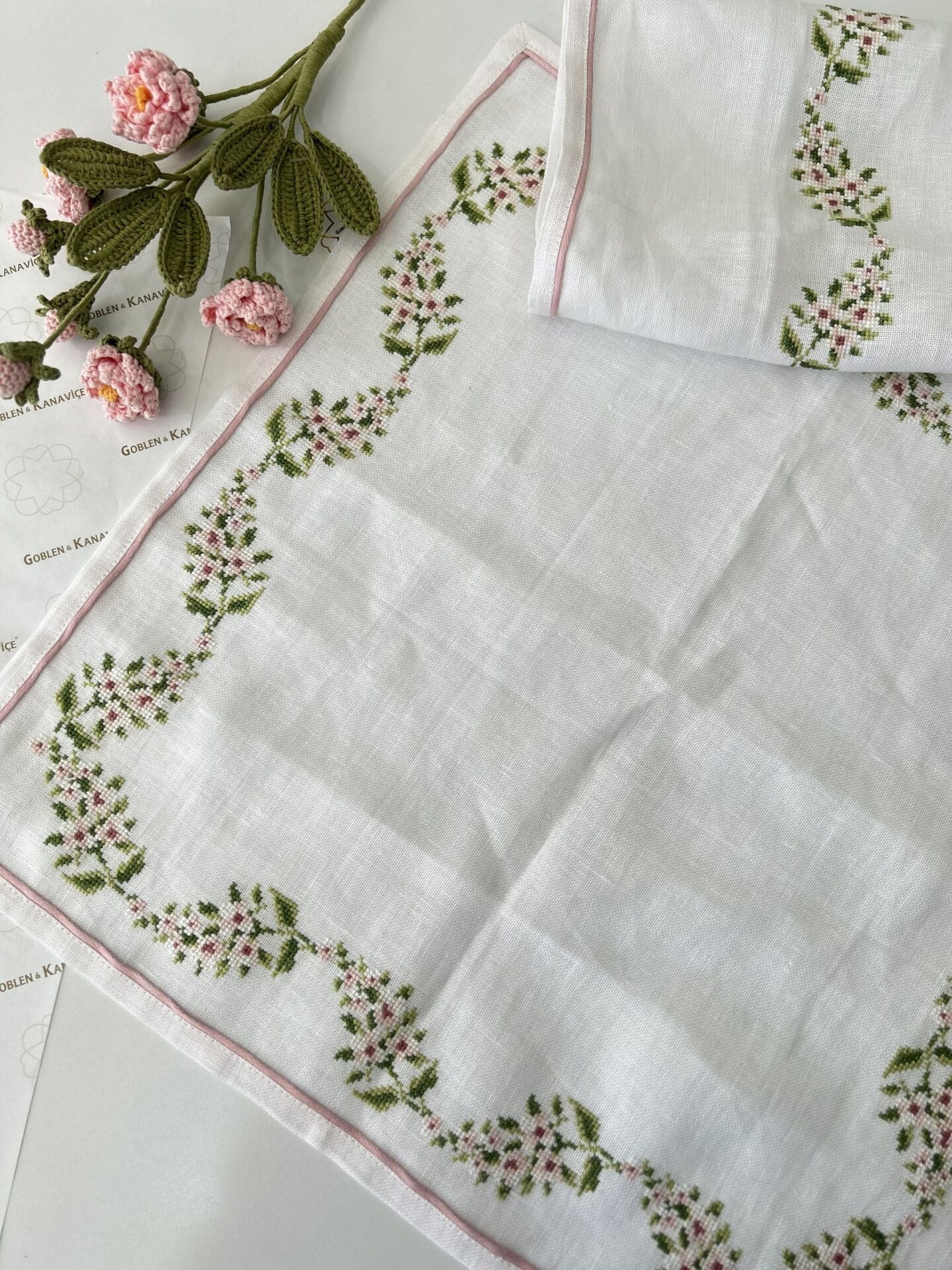 Floral Kanaviçe Mutfak Çay Örtüsü ve Runner