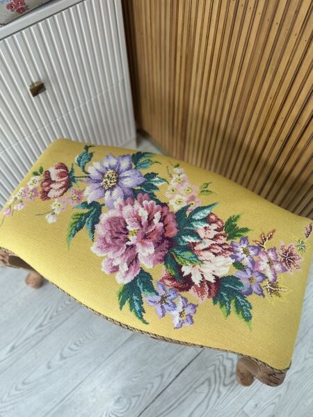 Kanaviçe İşlemeli Ahşap Puf Malzeme Kiti