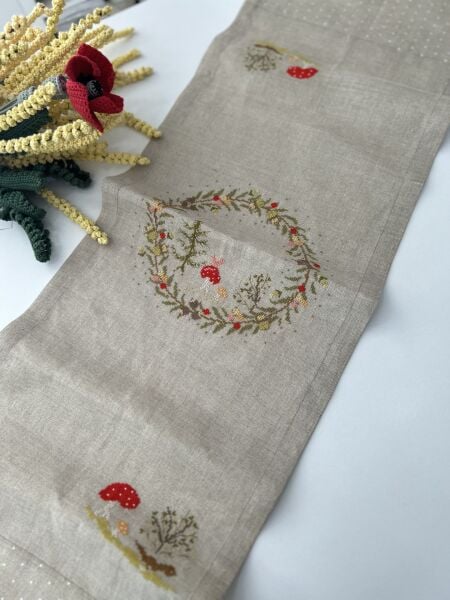 Mantar Çember Desenli Runner Kanaviçe Malzeme Kiti