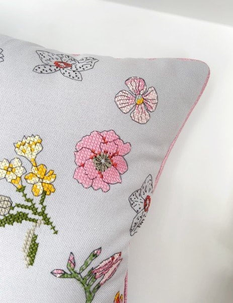 Gri Kanaviçe İşleme Yastık Kiti