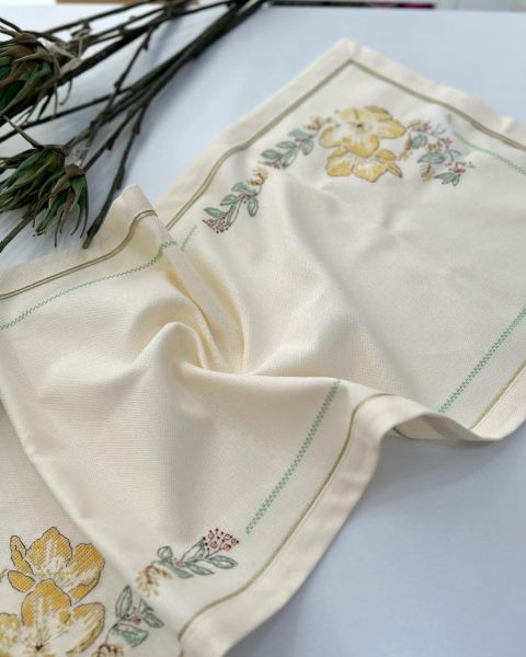 Çiçekli Mini Runner Örtü Kanaviçe Malzeme Kiti