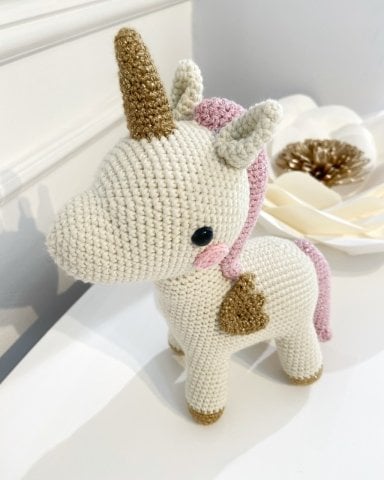 Unicorn Pembe