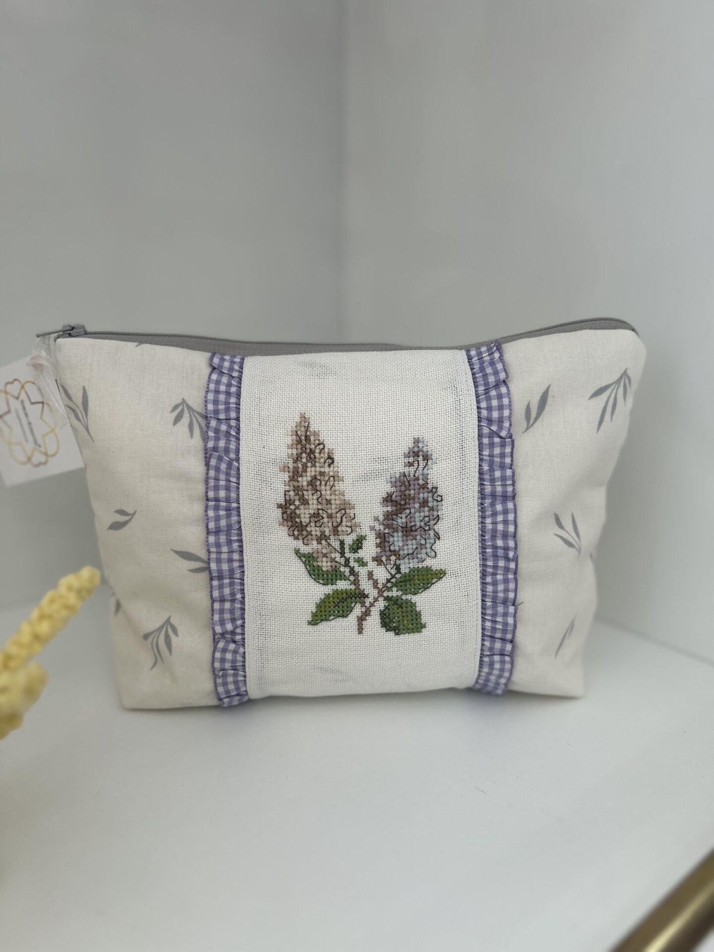 Kanaviçe İşlemeli Fermuarlı Çanta 26