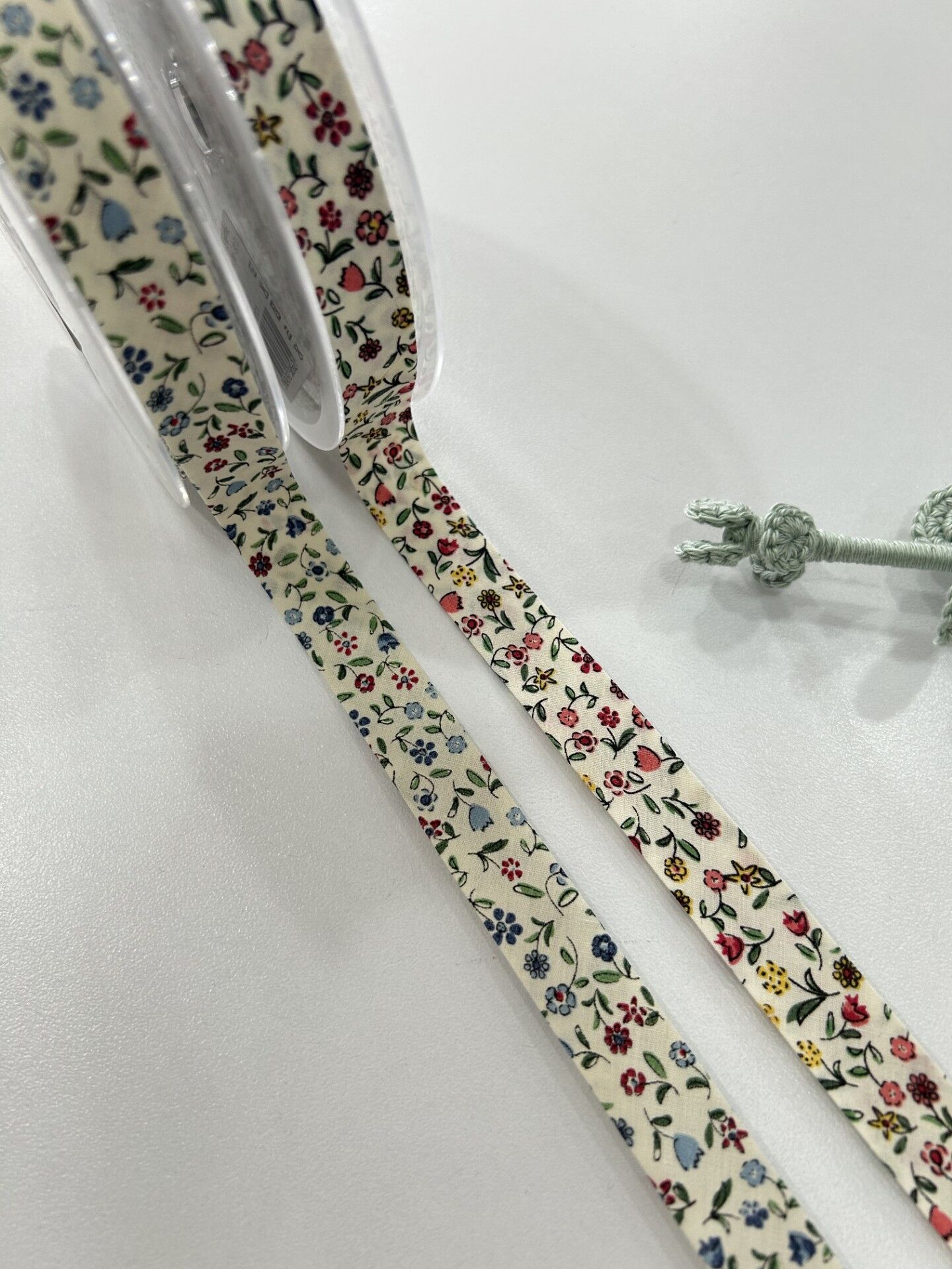 Pamuk Kenar Biyesi Mini Çiçekli 18mm