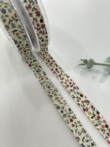 Pamuk Kenar Biyesi Mini Çiçekli 18mm