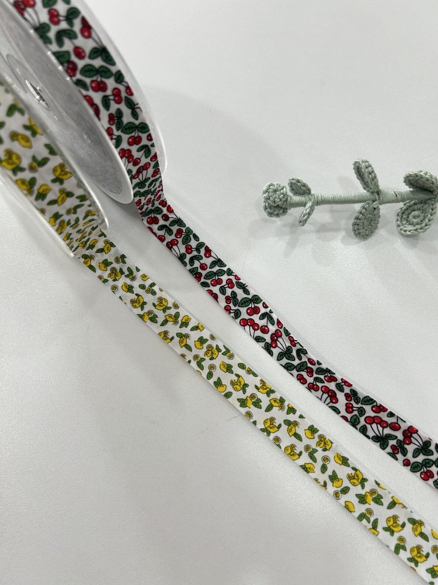 Pamuk Kenar Biyesi Meyve Desenli 18mm