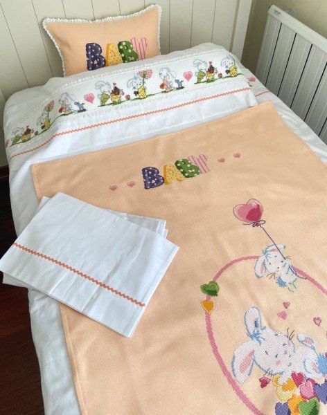 Tavşan Model Bebek Battaniye Kiti