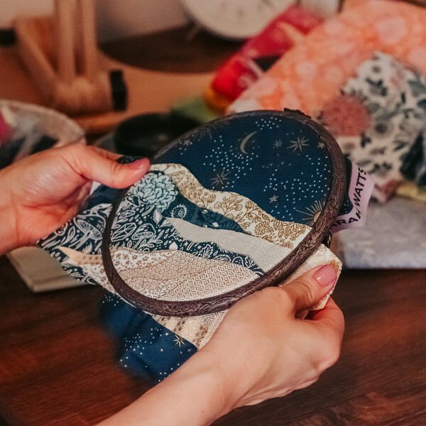 Nurge Yuvarlak Plastik Çerçeve Kasnak