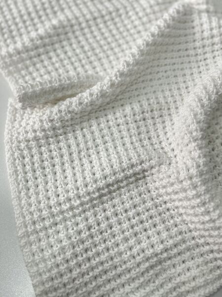 Beyaz Desenli Örgü Battaniye