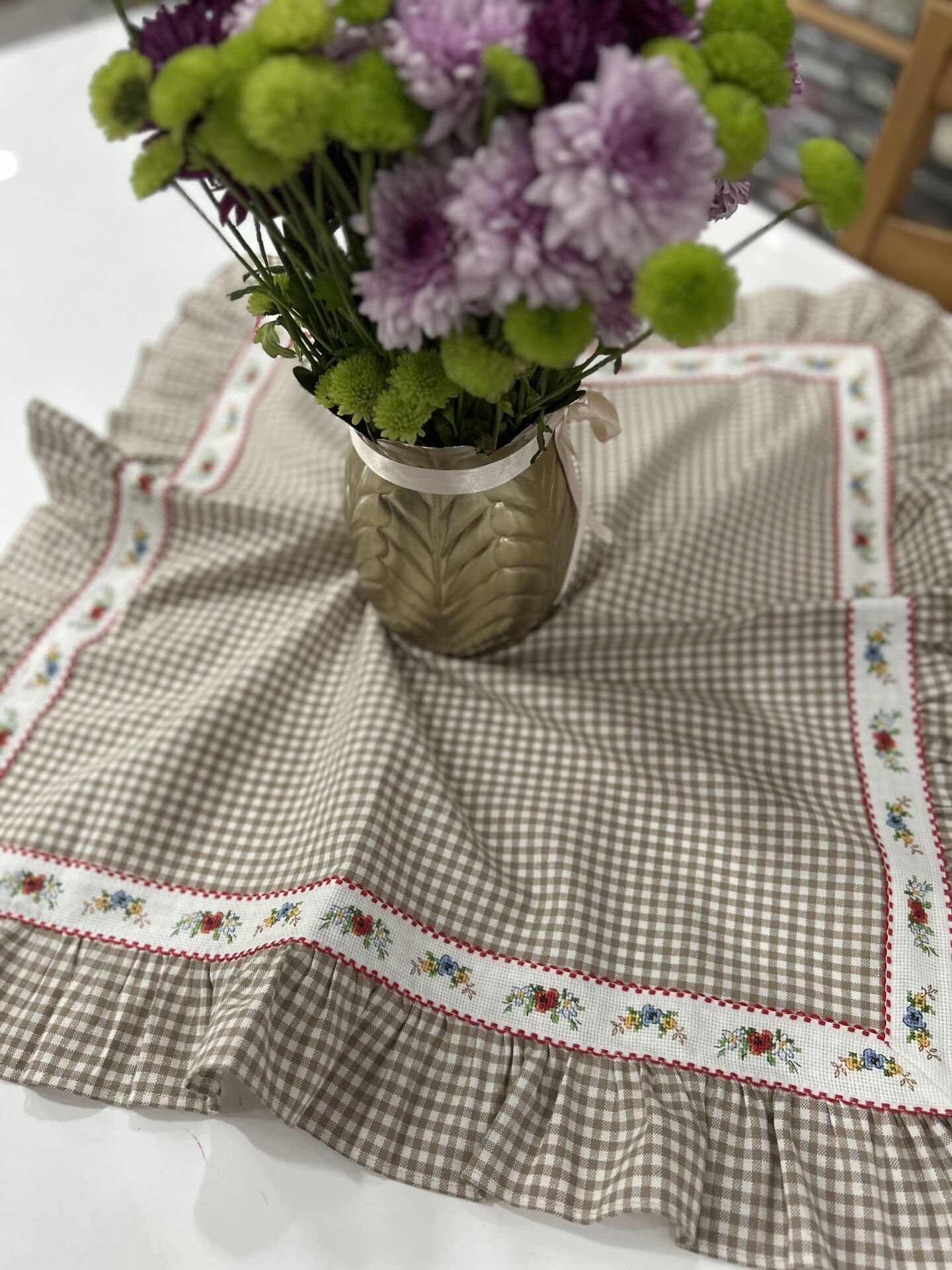 Pötikare Kumaş Etamin Bant İşlemeli Kara Örtü