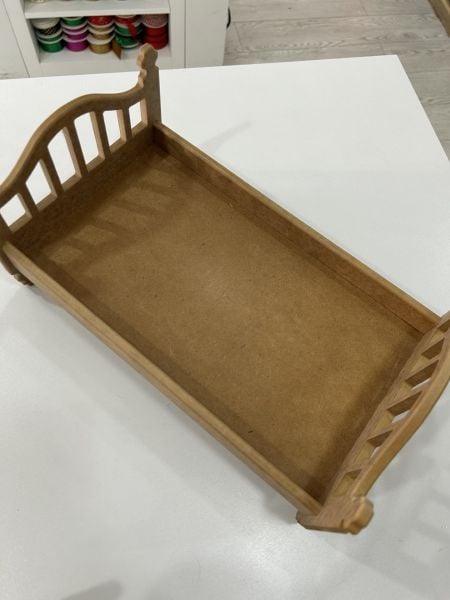 Ahşap Oyuncak Bebek Yatağı