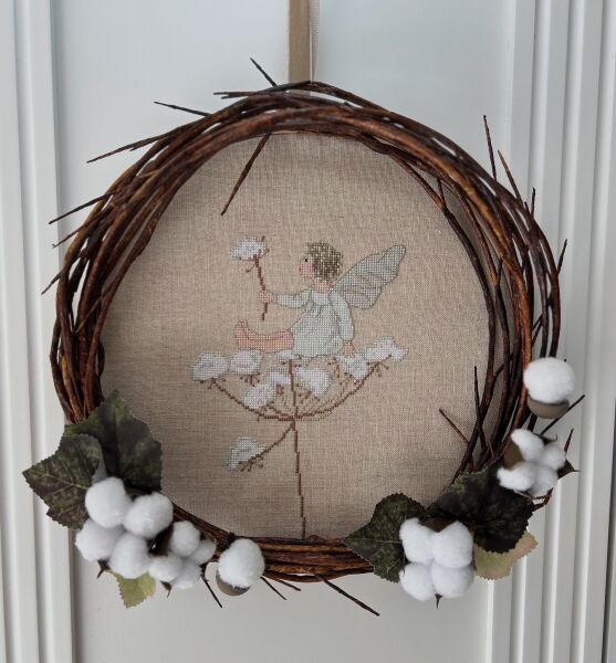 Kapı Süsü Çelenk Kanaviçe İşlemeli Melek