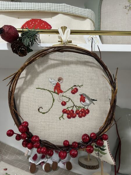 Kapı Süsü Çelenk Kanaviçe İşlemeli Kızılcık Model