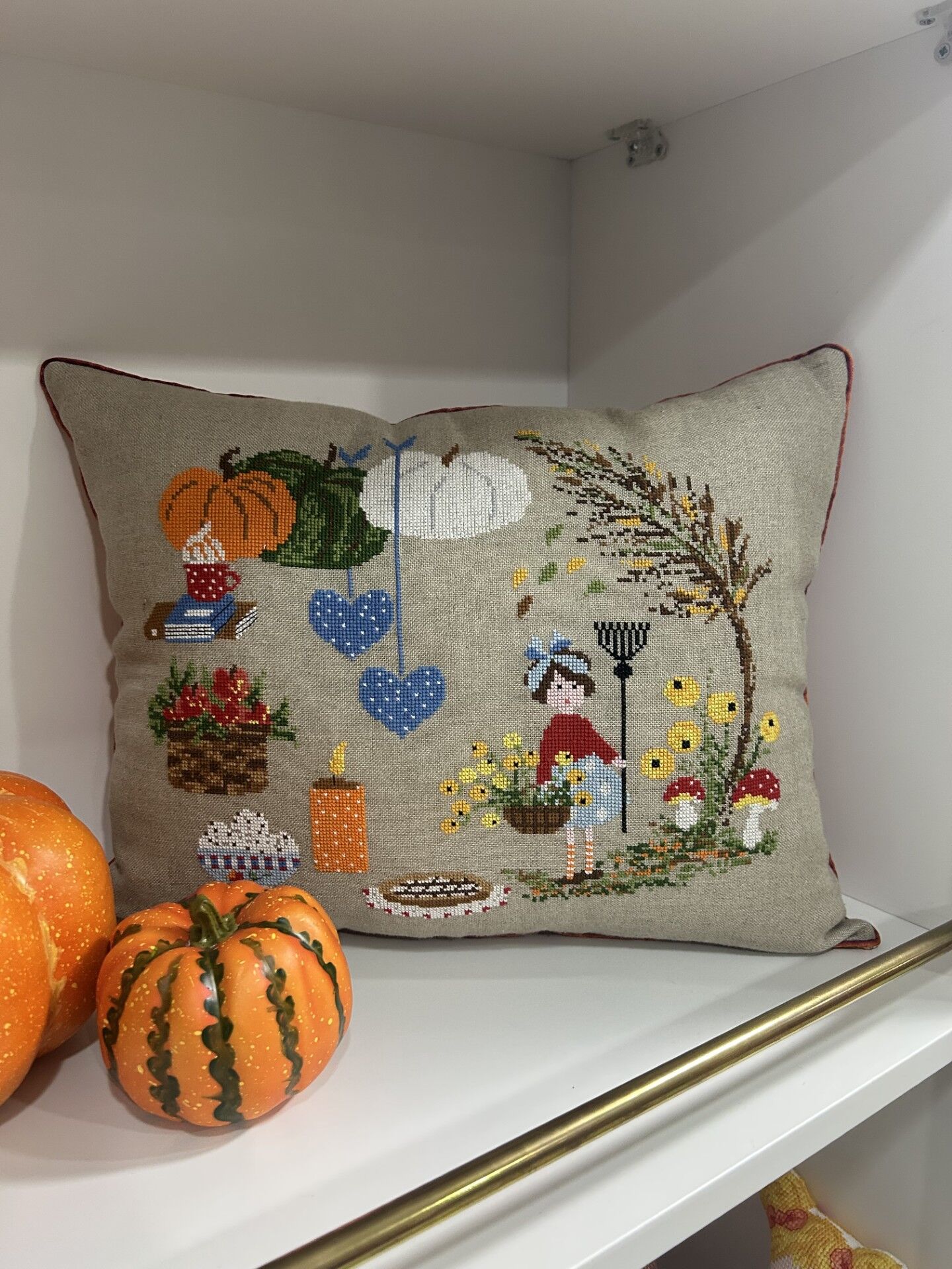 Süpürgeli Kız Kanaviçe Yastık İşleme Malzeme Kiti