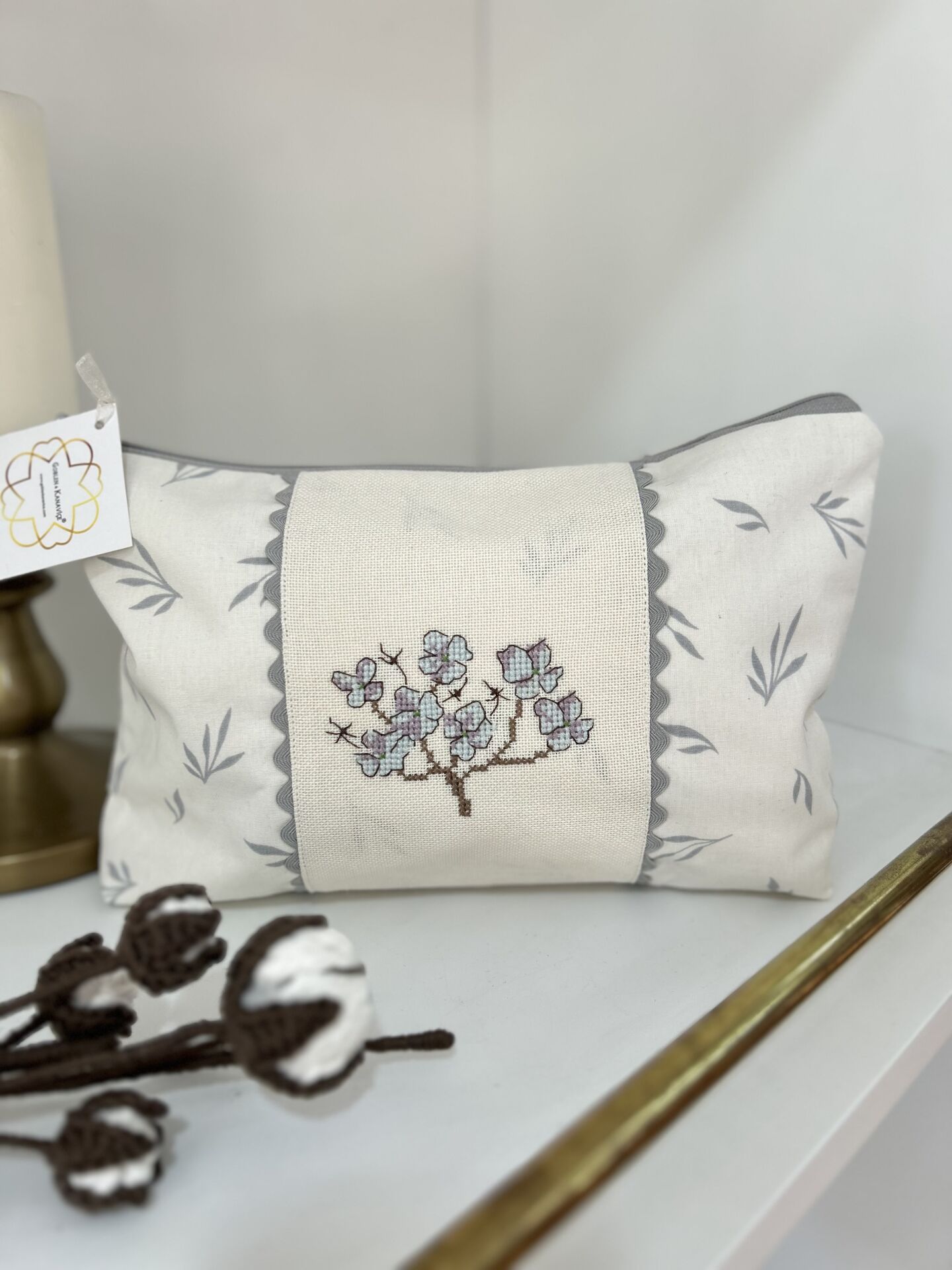 Kanaviçe İşlemeli Fermuarlı Çanta 10