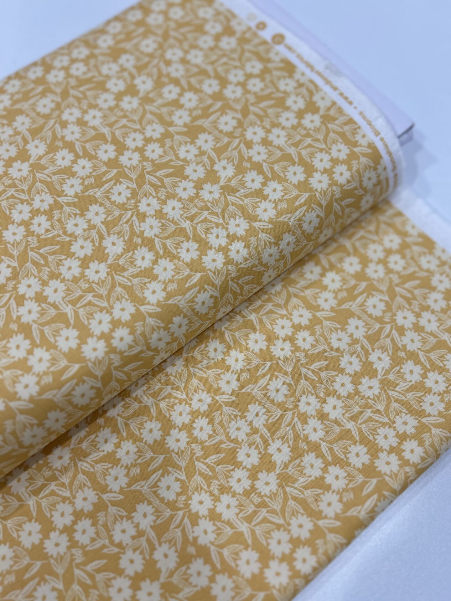 Makower-Uk İthal Pamuk Kumaş 1569Y