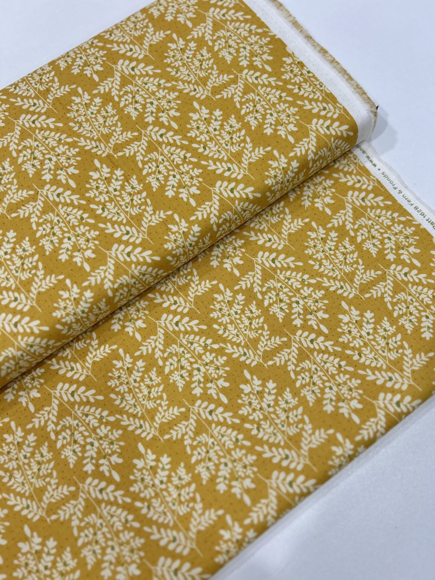 Makower-Uk İthal Pamuk Kumaş 1628Y