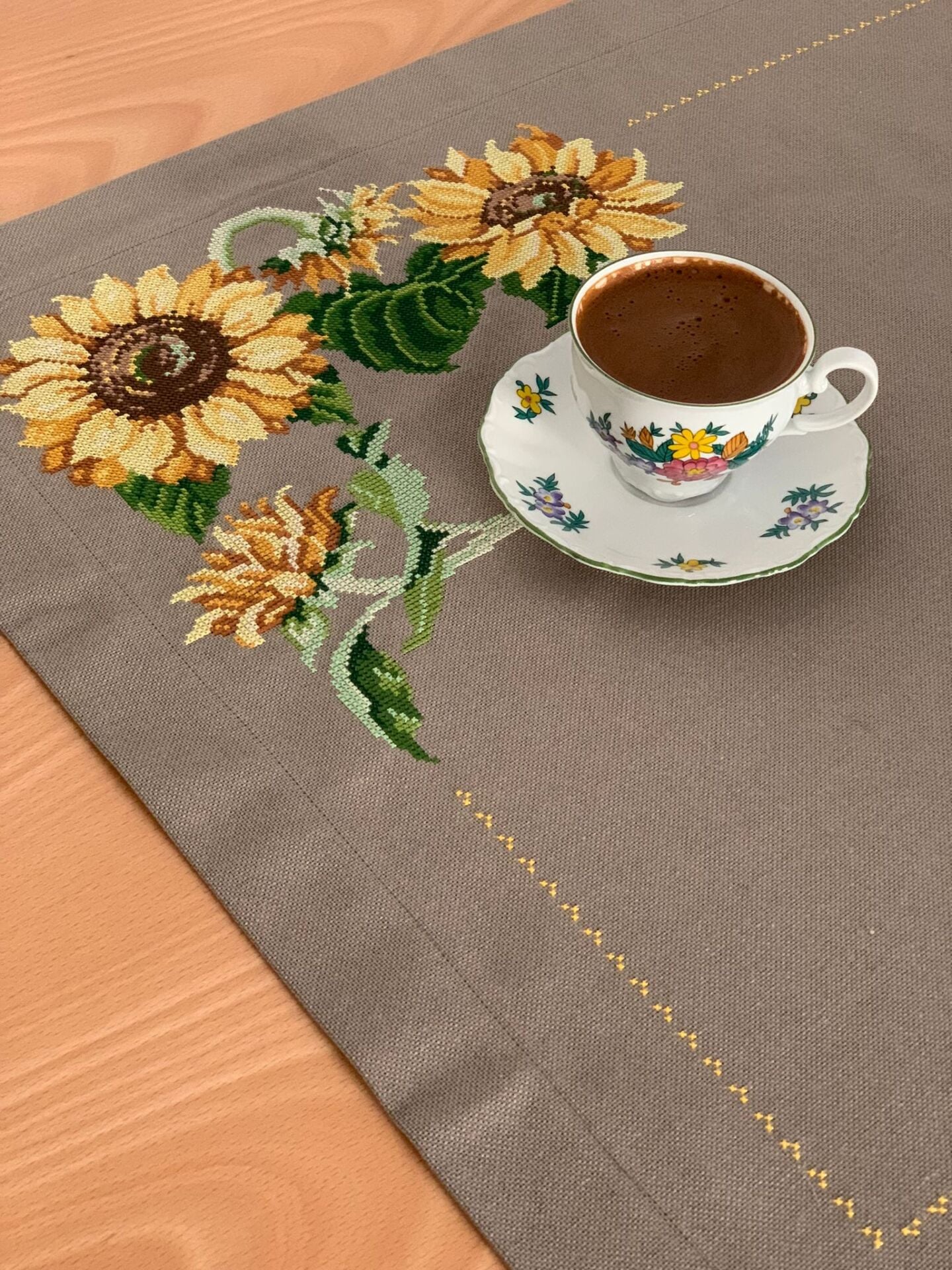 Ay çiçekli Kanaviçe Runner Malzeme Kiti
