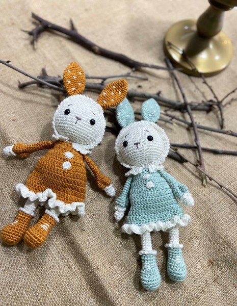 Kulaklı Amigurumi Tavşan Kız Kahve